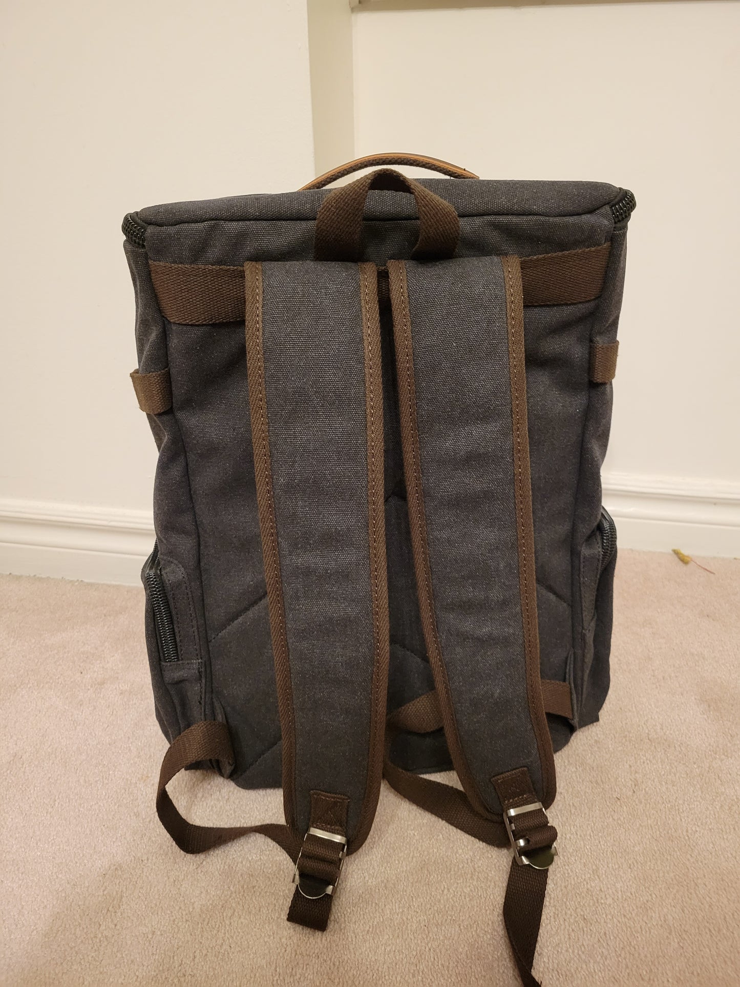 Washed 16 oz Cotton Canvas Multi-Compartment Unisex Backpack (ClassixBlack)