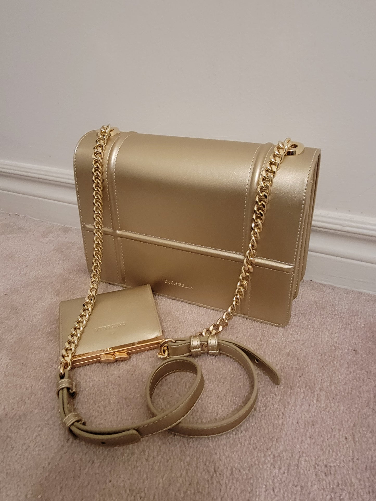 Classy Press Lock Structure Bag: L10xW4xH7.25" Double Compartment with Purse Polyurethane Flap (Gold)