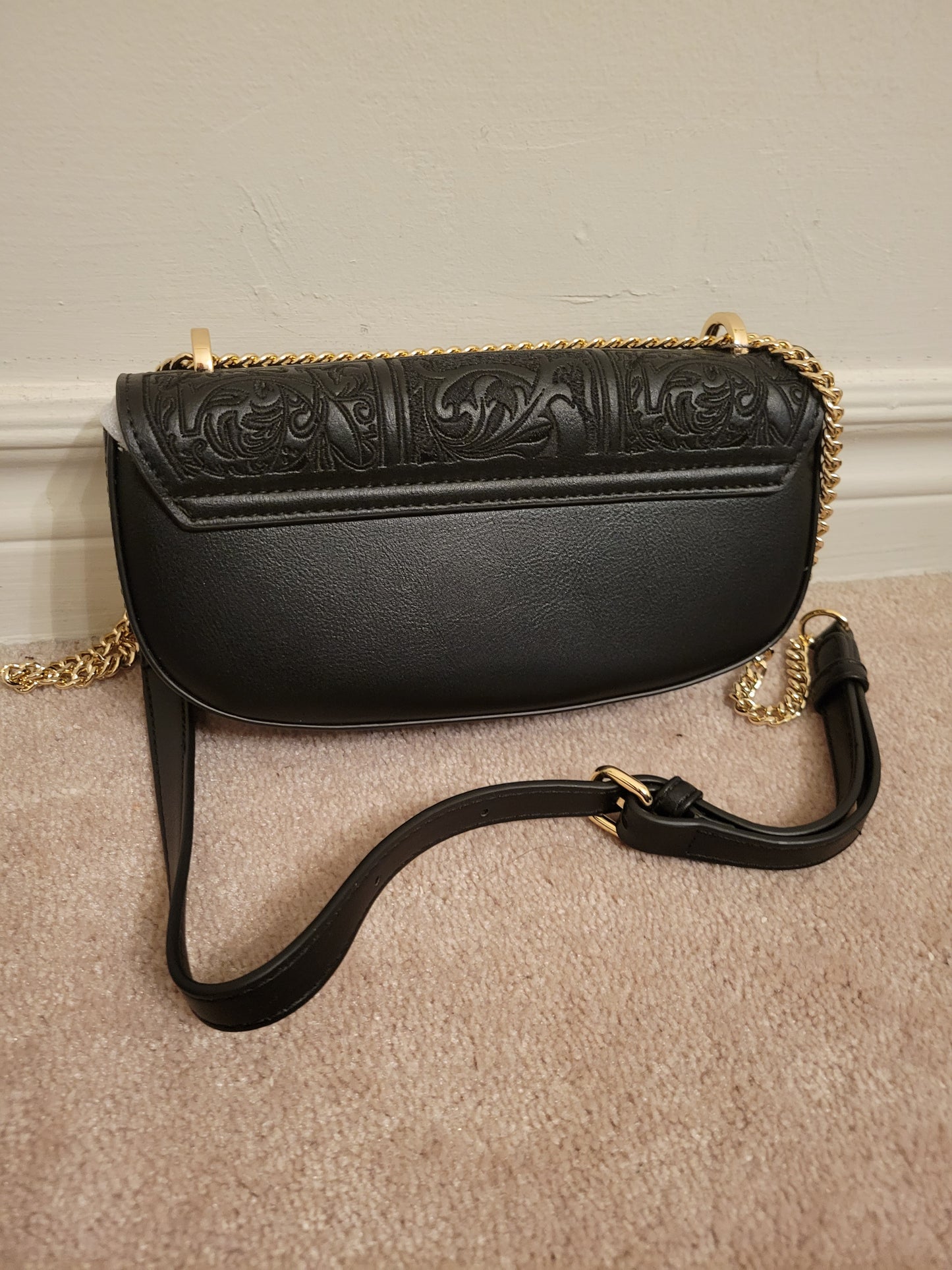 Chic Embroidery Flap bag: Single Compartment Polyurethane (BlackMulti)