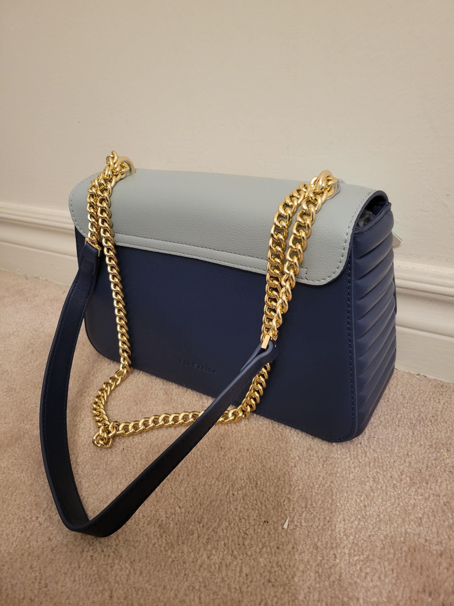 Classy Structure Bag: Single Compartment Polyurethane Flap Cover with Press-Lock (NavyMulti)