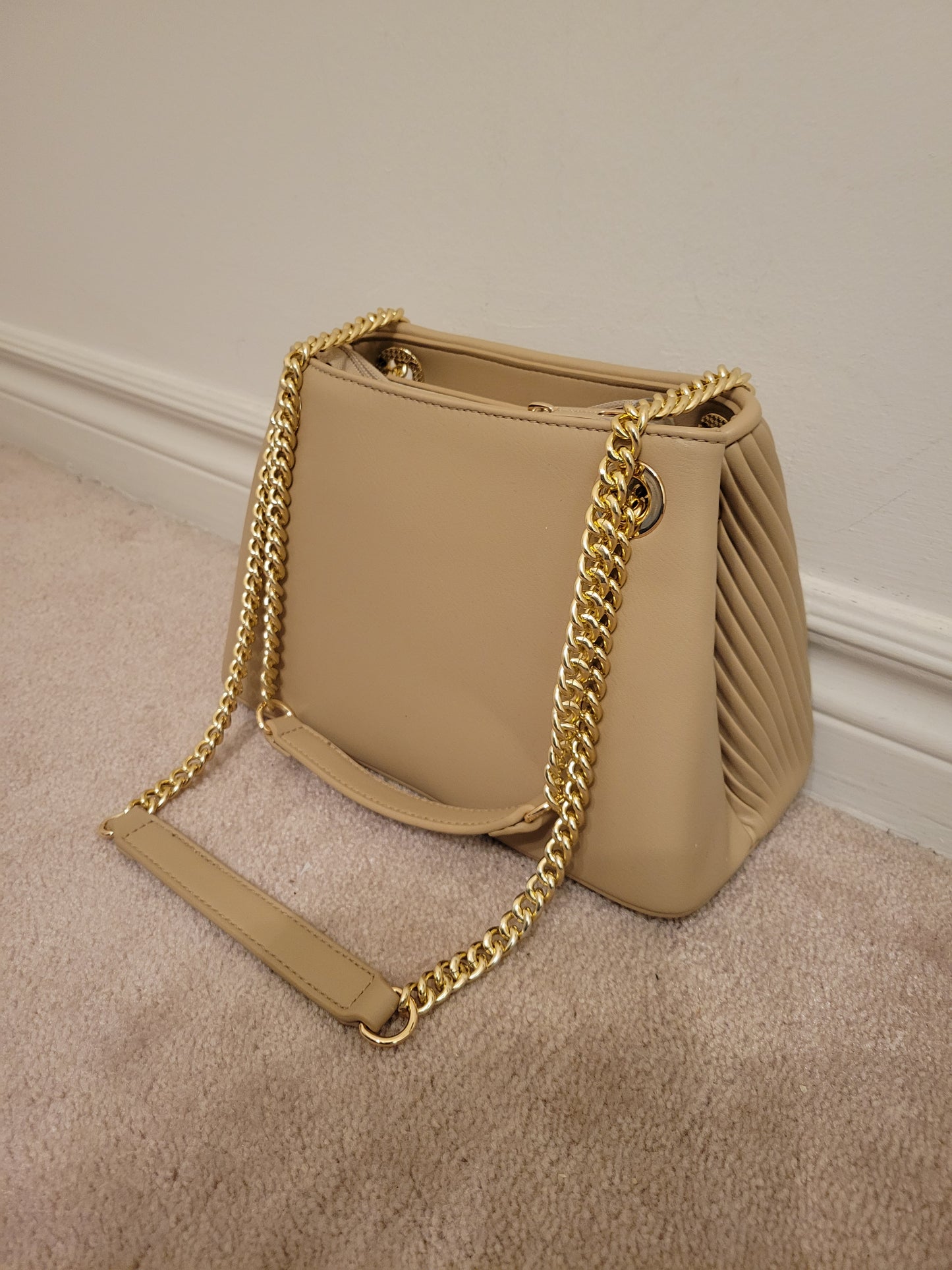 Classy Pleated Panel Bag: Double Compartment Polyurethane (Beige)